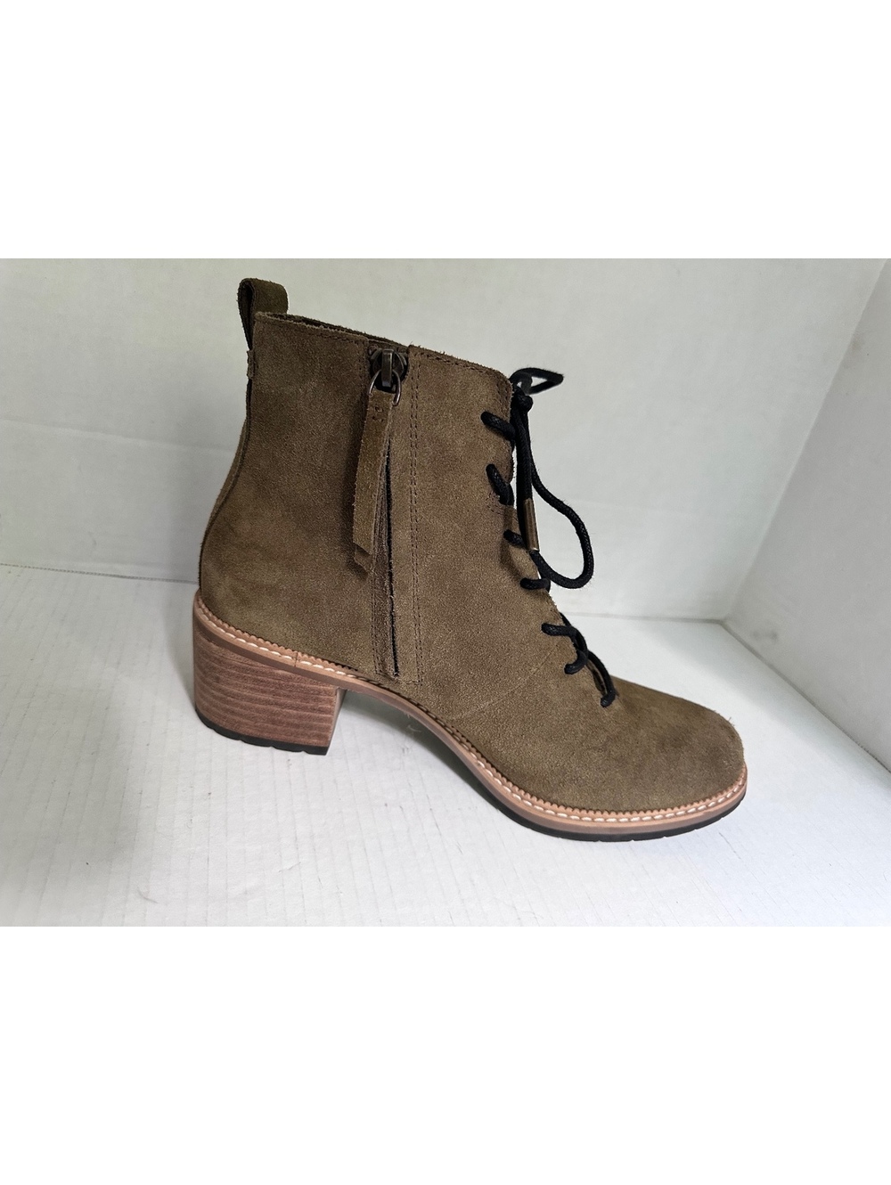 TOMS Finn Boots Olive Green Suede Lace and Zipper Closure Size 9 - Picture 7 of 9